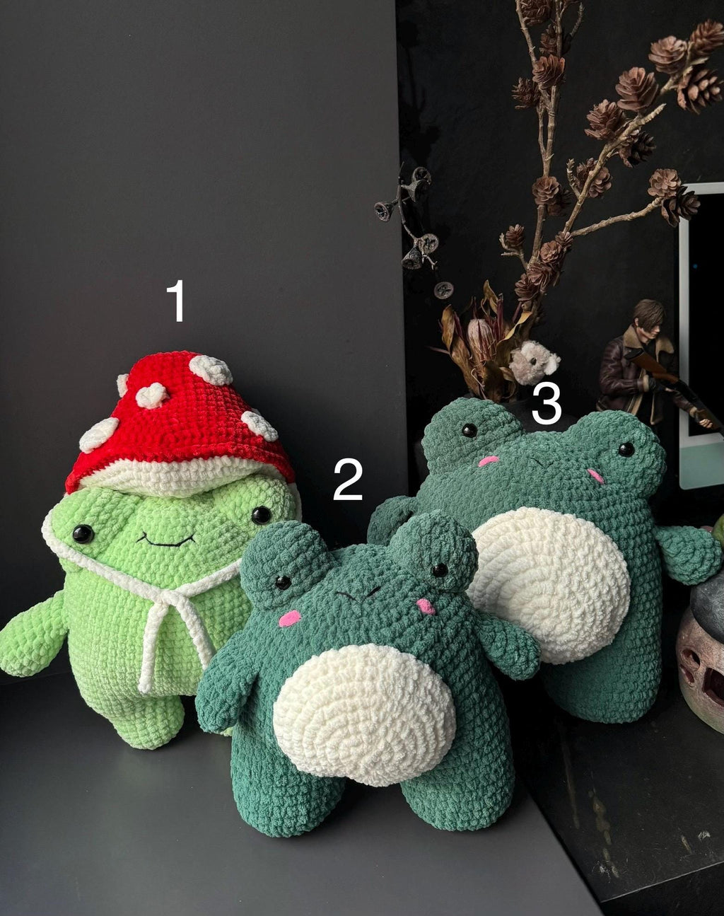Plush Crochet Frog Pillow – Handmade Velvet Frog Toy, Soft Decorative Frog for Home Interior