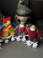 Poseable Crochet Frog Figurines – Handmade Mini Frogs with Metal Armature, Dressed Collectible