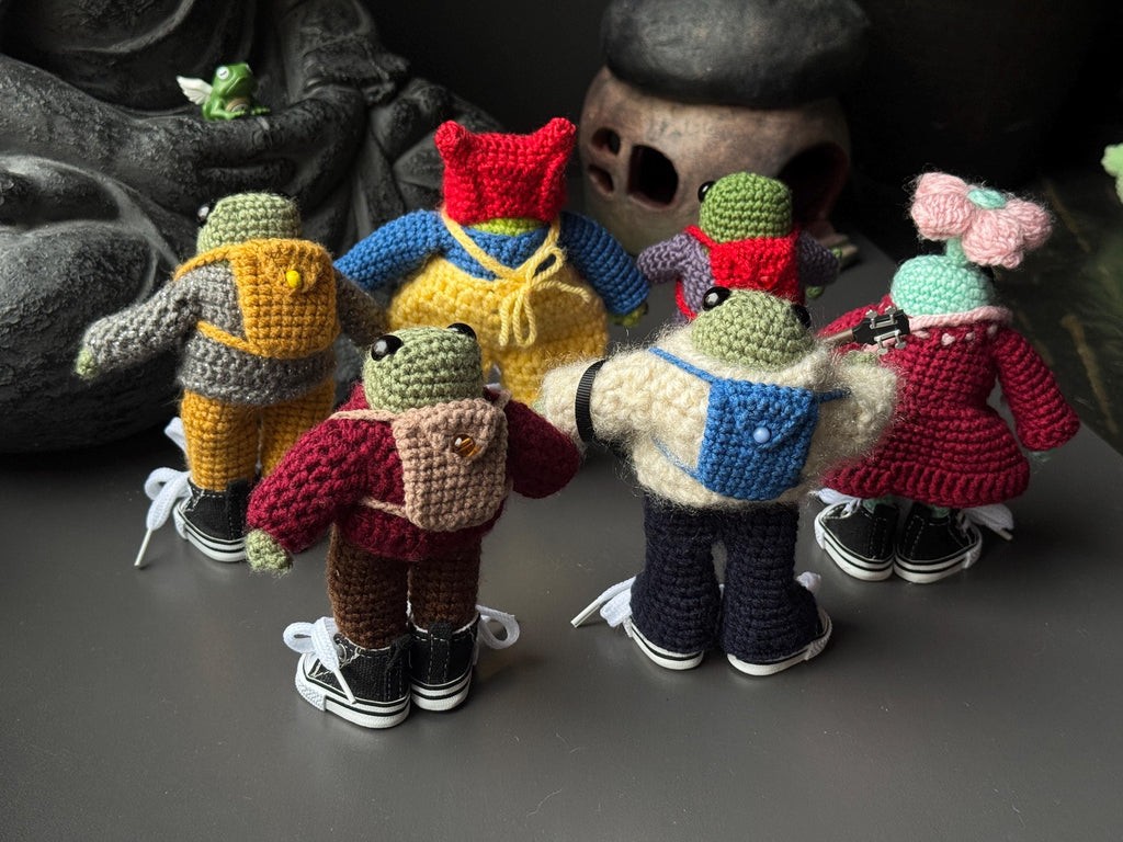 Poseable Crochet Frog Figurines – Handmade Mini Frogs with Metal Armature, Dressed Collectible