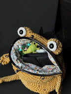 Crochet Frog Bag – Yellow Frog Purse with Black Crown – Kawaii Handmade Animal Bag – Frog Gift – Cute Coin Purse