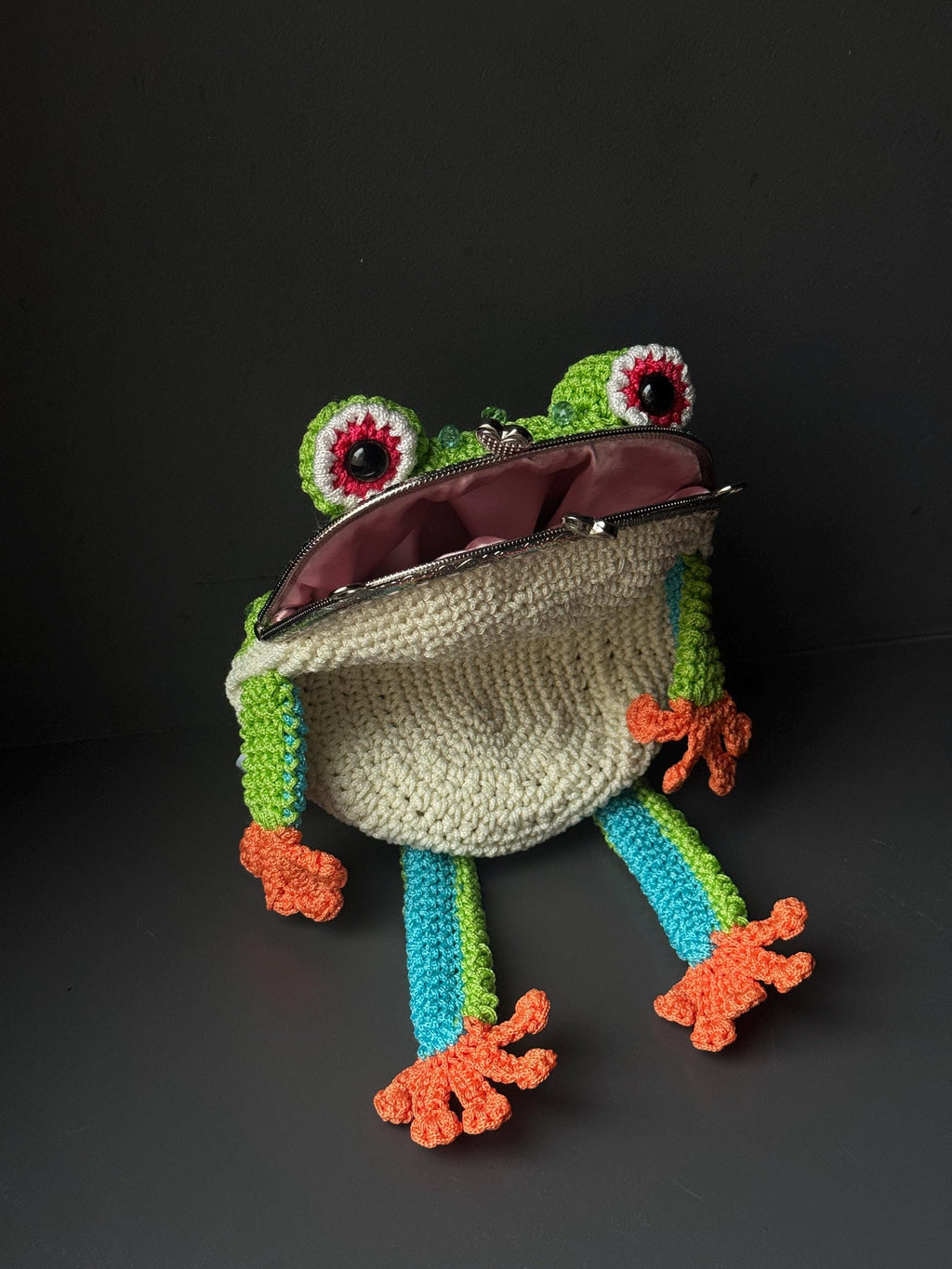 Tree Frog Crochet Bag – Handmade Shoulder & Crossbody Bag