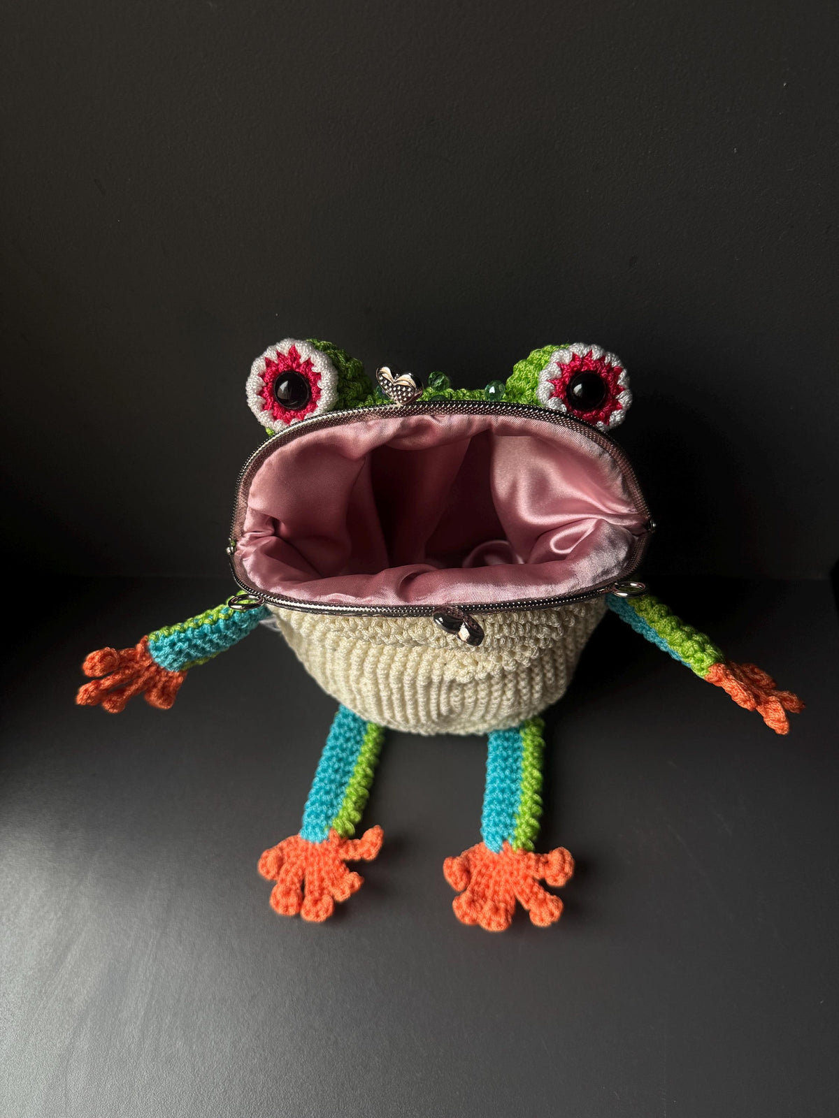 Tree Frog Crochet Bag – Handmade Shoulder & Crossbody Bag