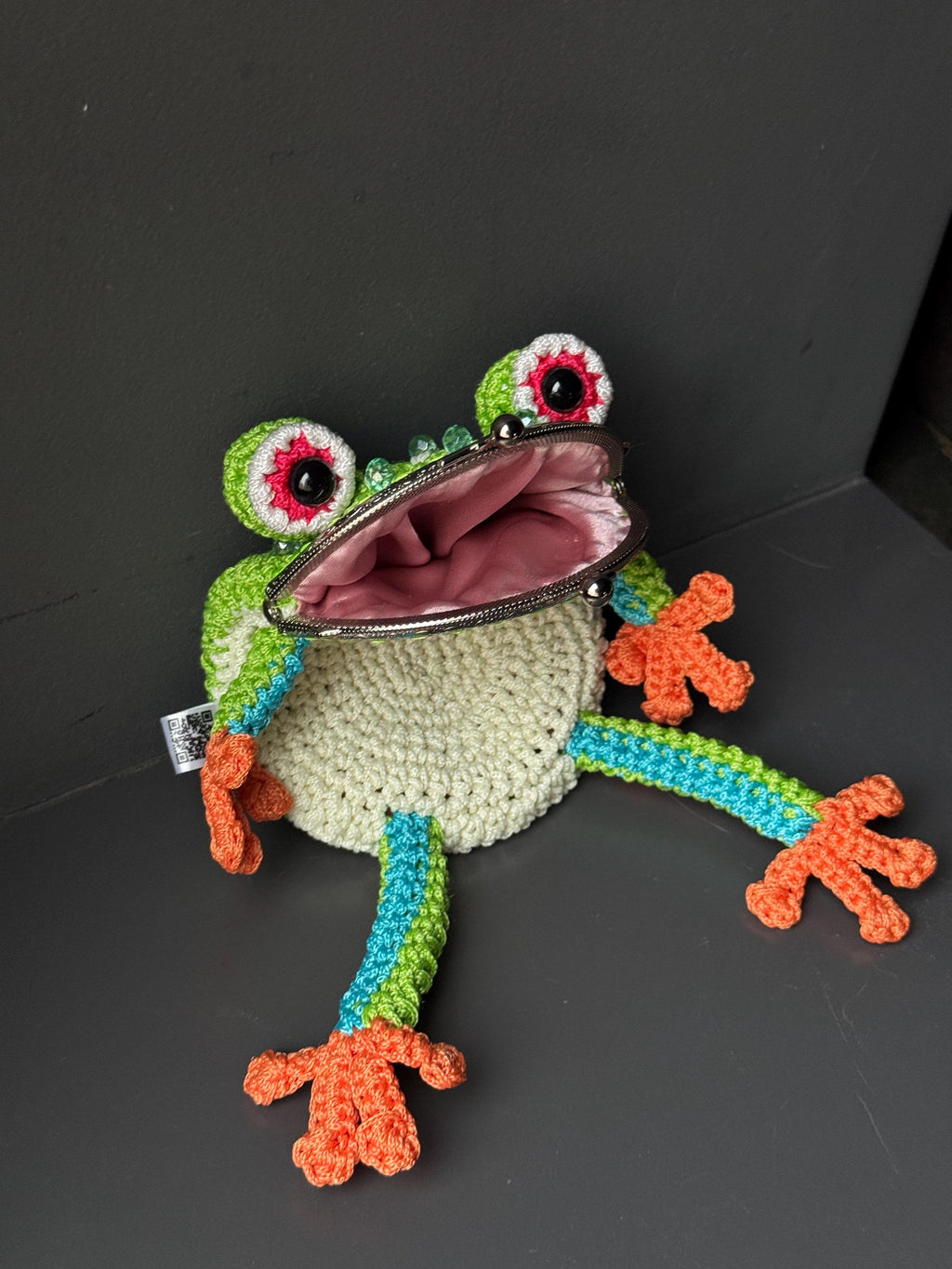 Tree Frog Wallet — Crocheted Tree Frog Purse for Cards, Cash & Makeup Essentials