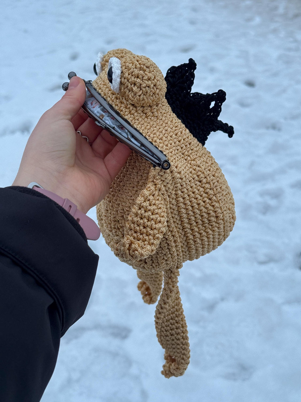 Crochet Frog Bag – Yellow Frog Purse with Black Crown – Kawaii Handmade Animal Bag – Frog Gift – Cute Coin Purse