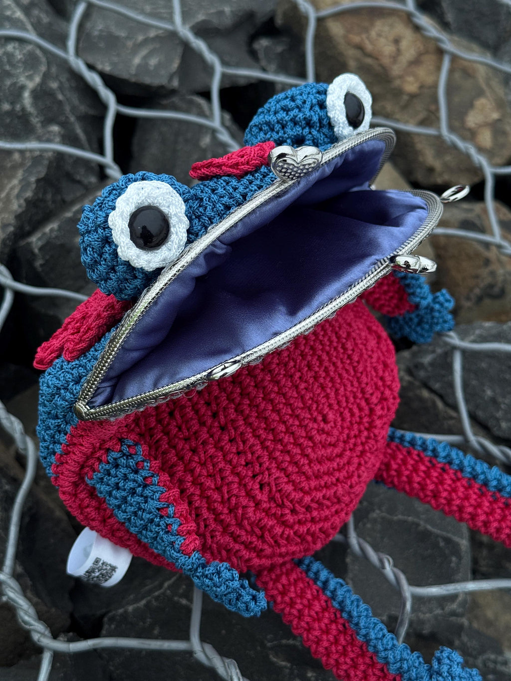 Handmade Frog Purse – A Little Frog Companion for Your Everyday Adventures