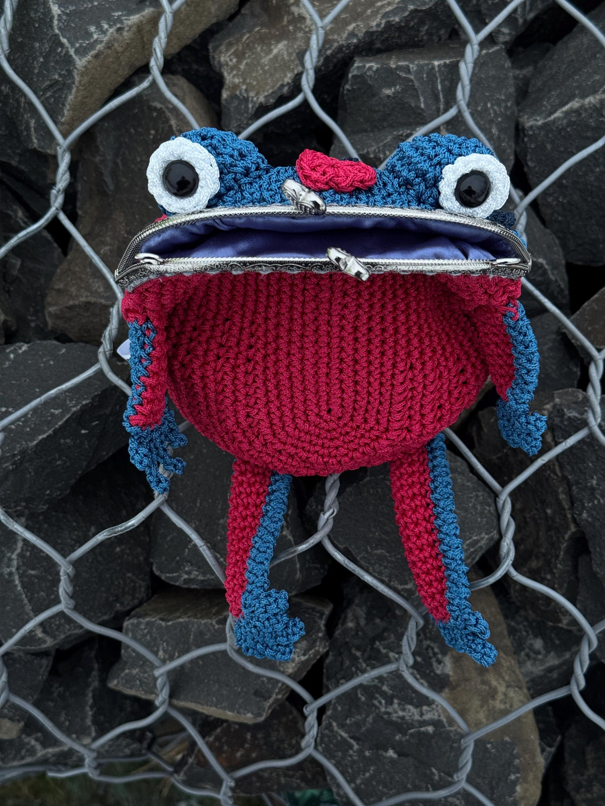 Handmade Frog Purse – A Little Frog Companion for Your Everyday Adventures
