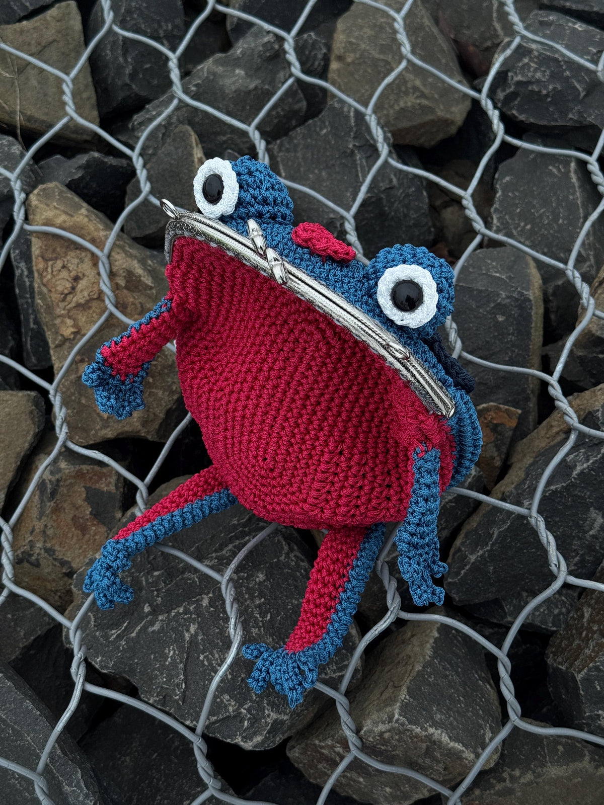 Handmade Frog Purse – A Little Frog Companion for Your Everyday Adventures