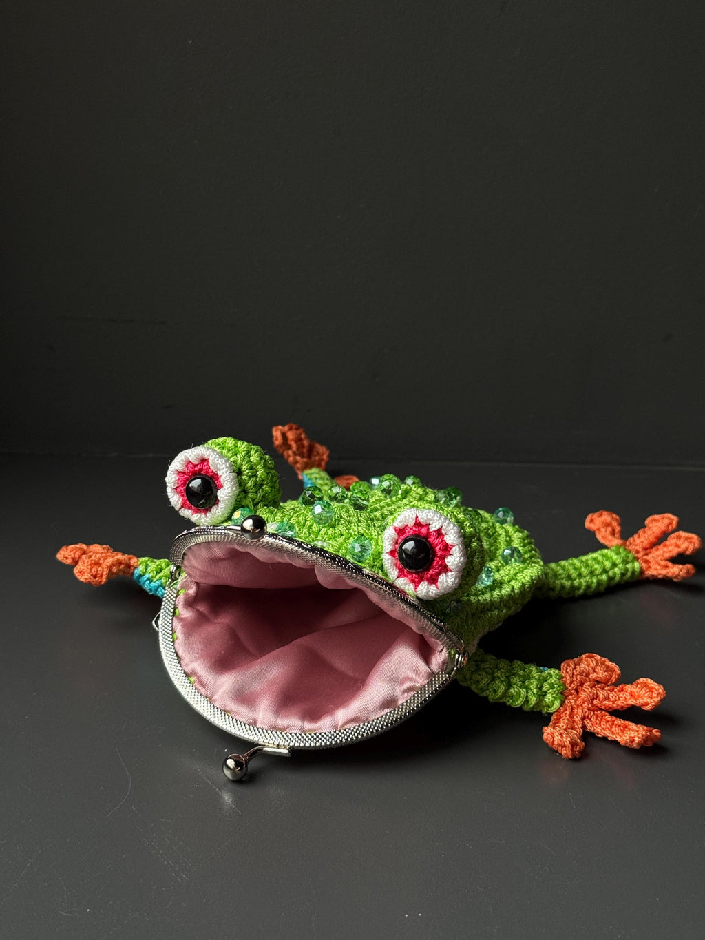 Tree Frog Wallet — Crocheted Tree Frog Purse for Cards, Cash & Makeup Essentials