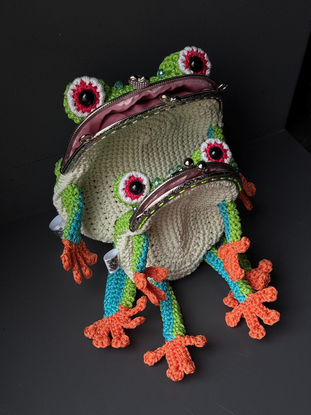 Tree Frog Wallet — Crocheted Tree Frog Purse for Cards, Cash & Makeup Essentials