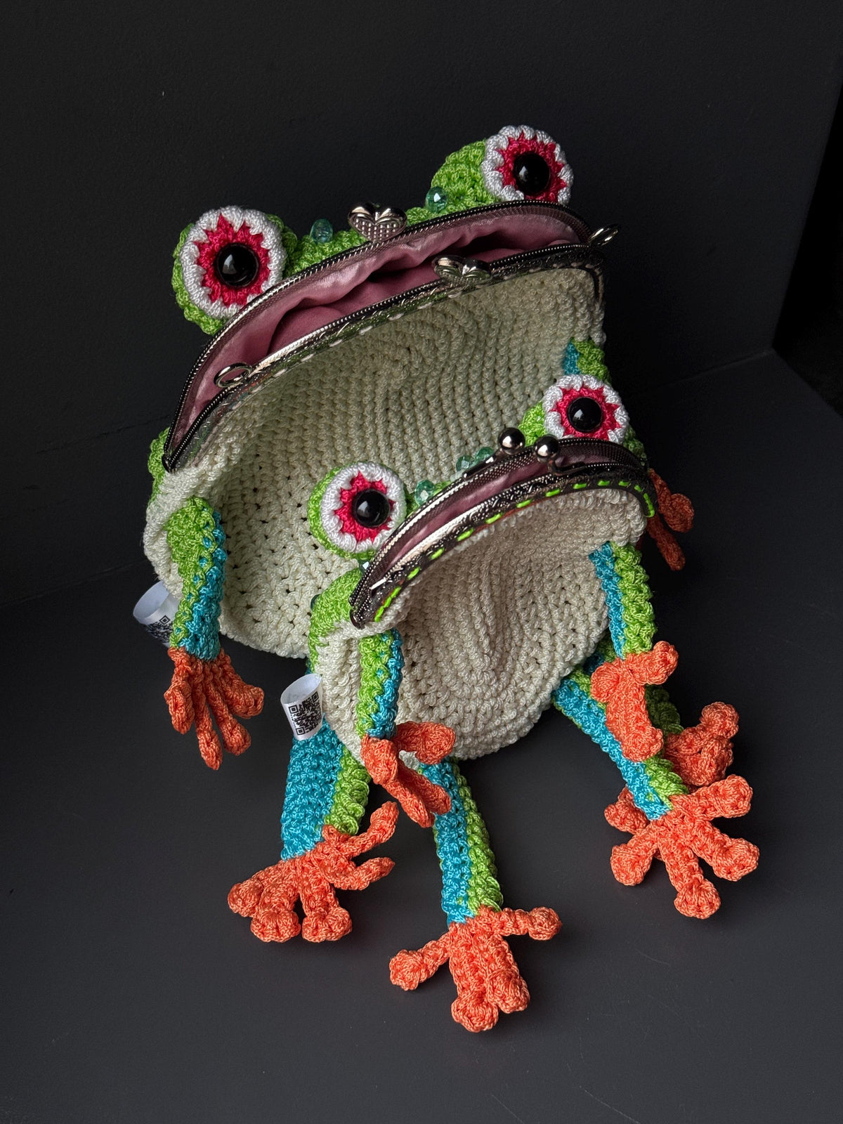 Tree Frog Wallet — Crocheted Tree Frog Purse for Cards, Cash & Makeup Essentials