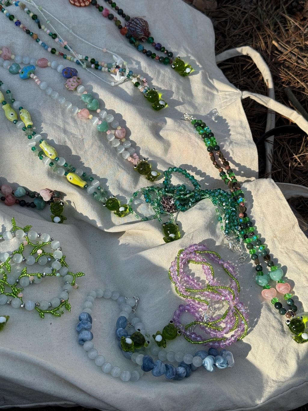 Forest Frog Stone Necklaces – Handmade Natural Stone Jewelry with Frog Pendants
