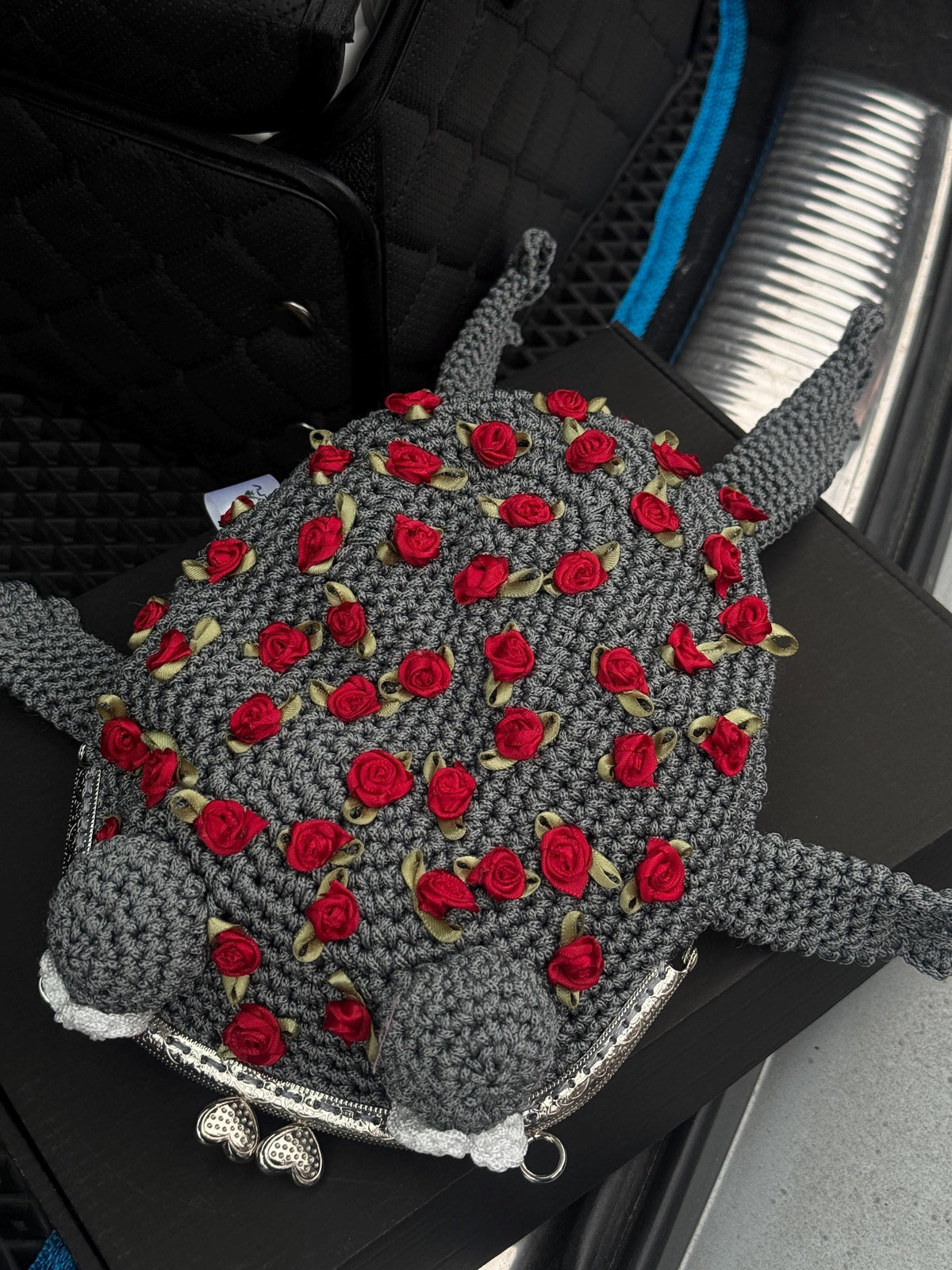Crochet Frog Purse – Cute Handmade Frog Bag with Roses – Animal Shaped Clutch – Kawaii Cottagecore Gift