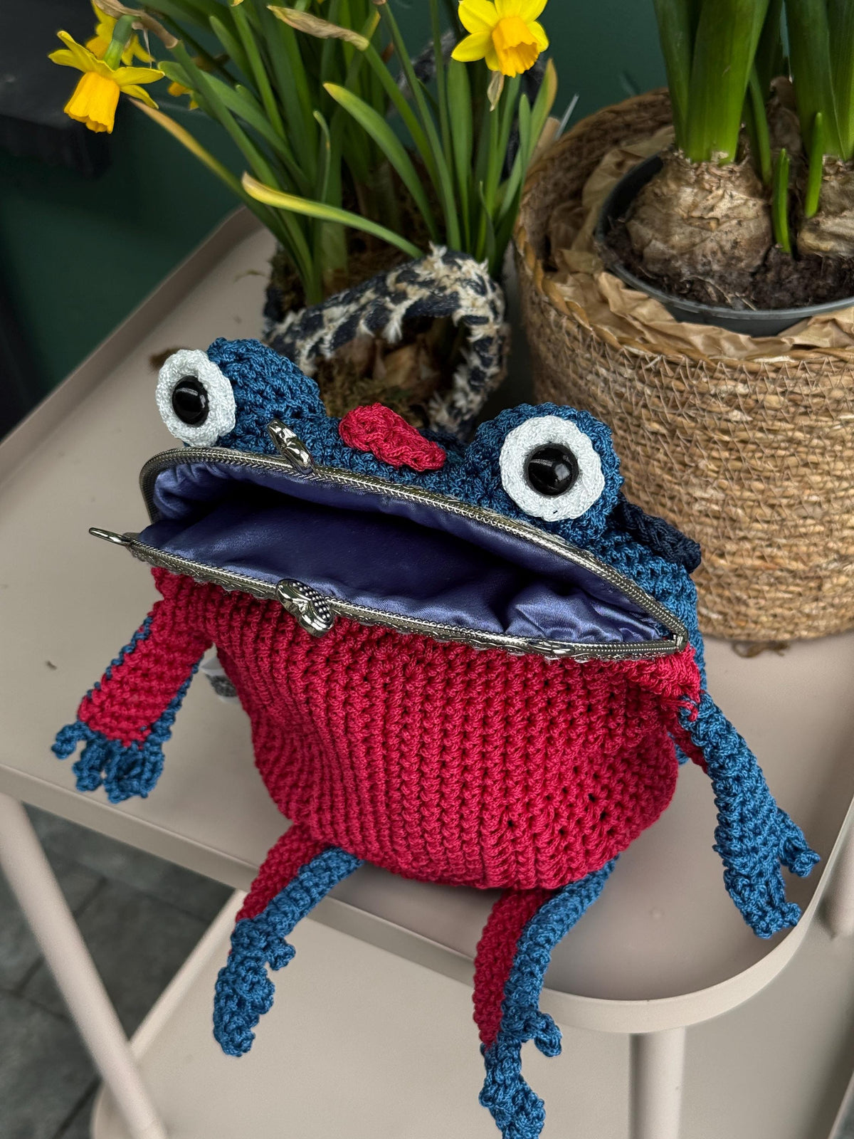 Handmade Frog Purse – A Little Frog Companion for Your Everyday Adventures
