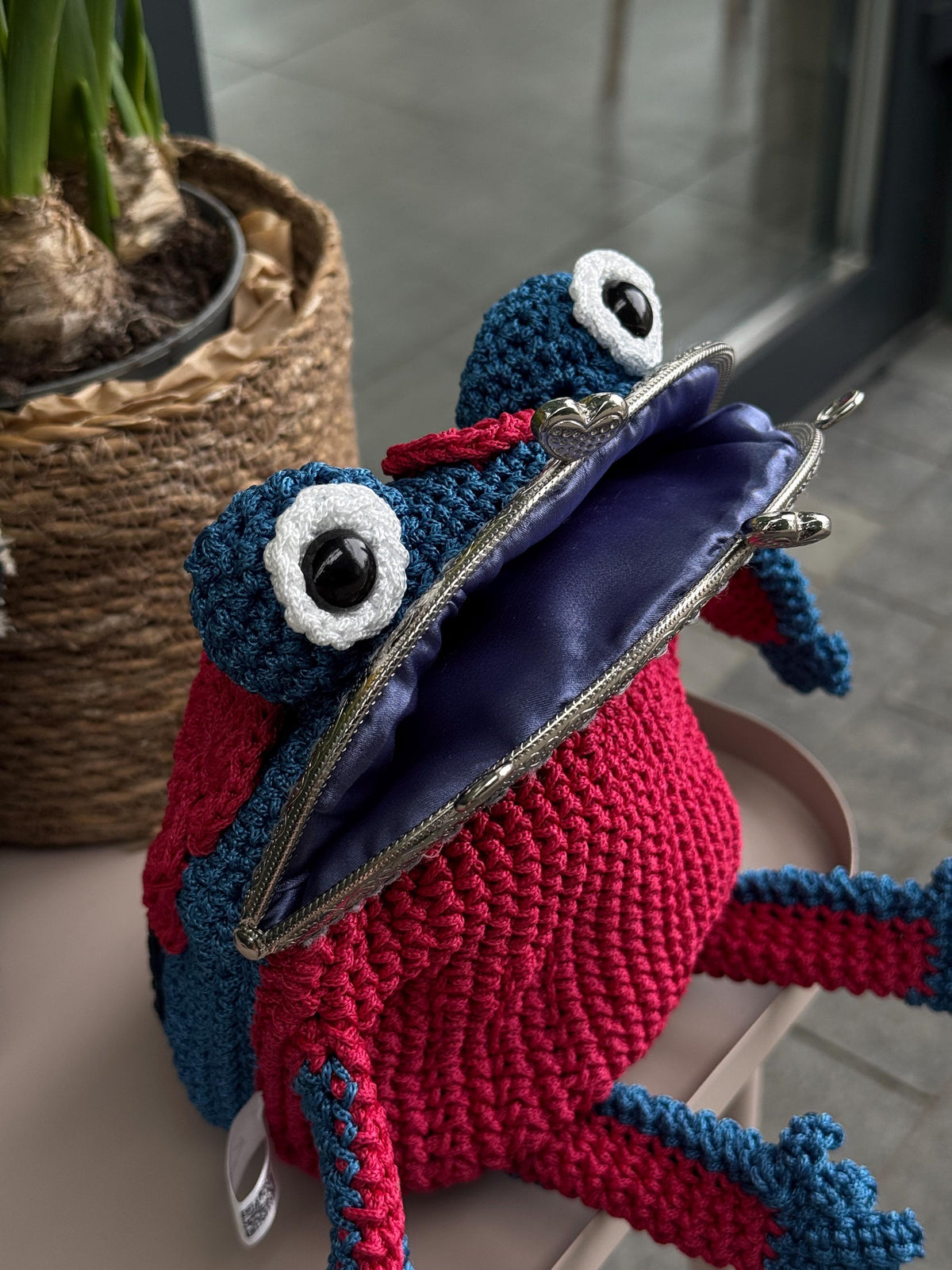 Handmade Frog Purse – A Little Frog Companion for Your Everyday Adventures