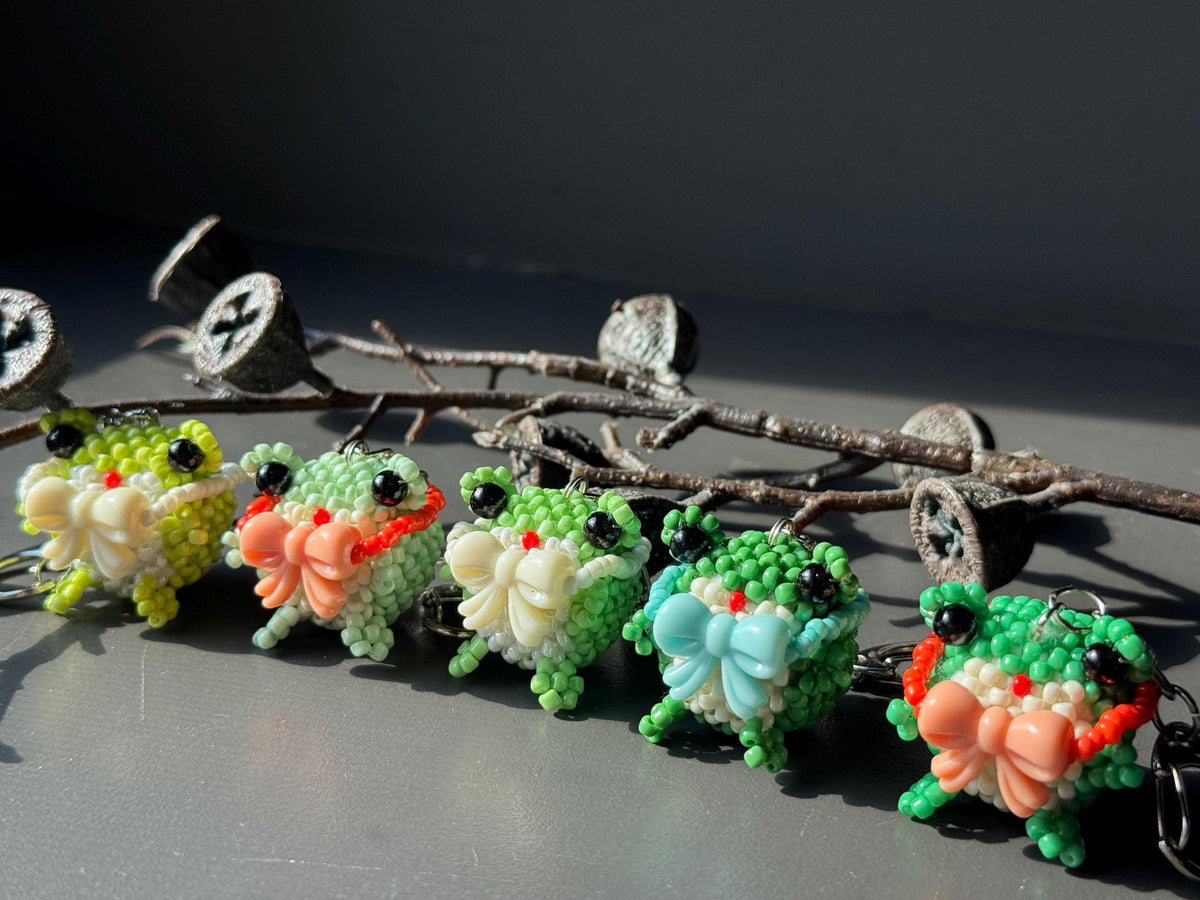 Handmade Beaded Frog Keychain, Cute Frog Charm, Frog Keyring, Gift for Frog Lovers