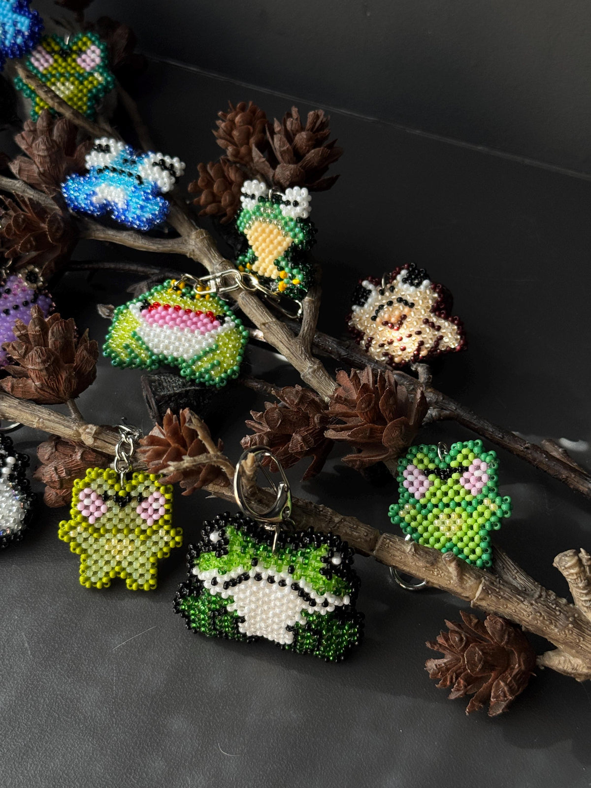 Handmade Beaded Frog Keychain, Cute Frog Charm, Frog Keyring, Gift for Frog Lovers
