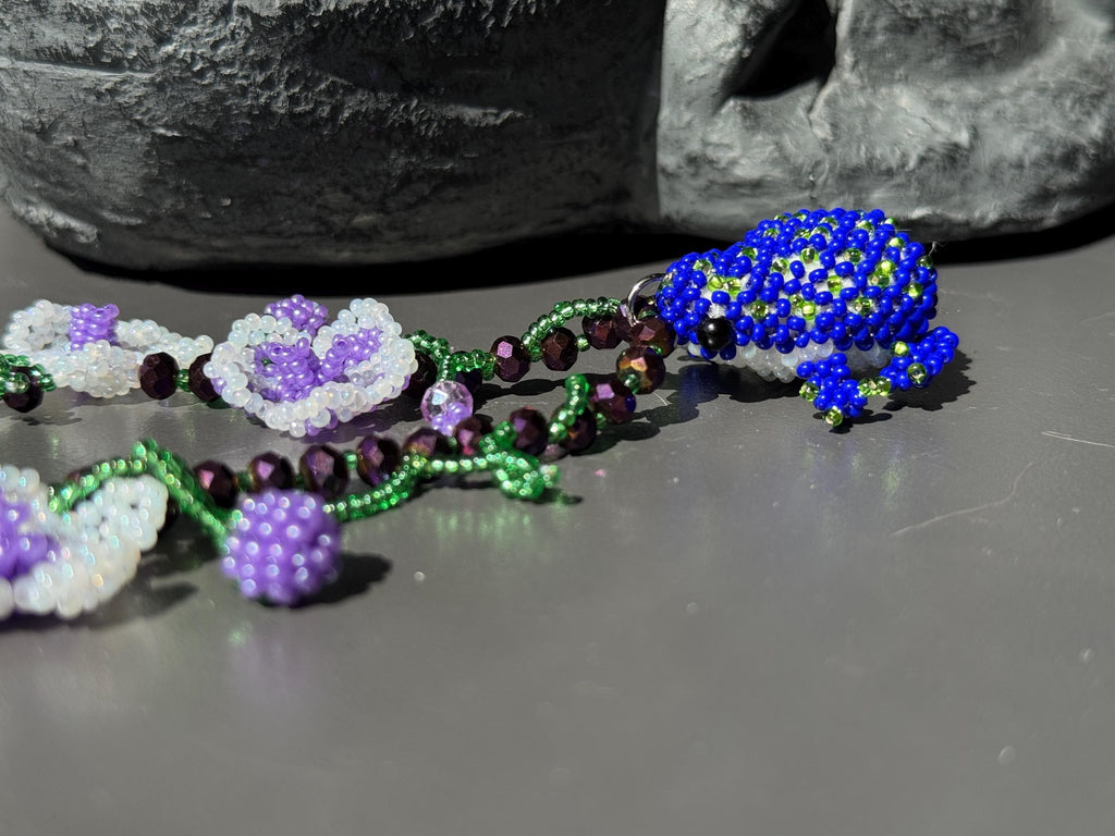 Floral Frog Necklace – Handmade Beaded Frog Necklace