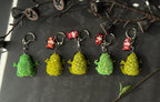 Handmade Beaded Frog Keychain, Cute Frog Charm, Frog Keyring, Gift for Frog Lovers