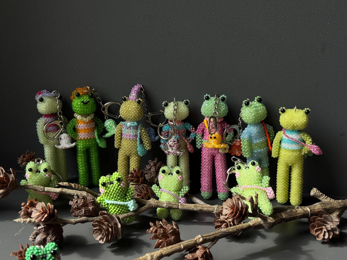 Handmade Beaded Frog Keychain, Cute Frog Charm, Frog Keyring, Gift for Frog Lovers