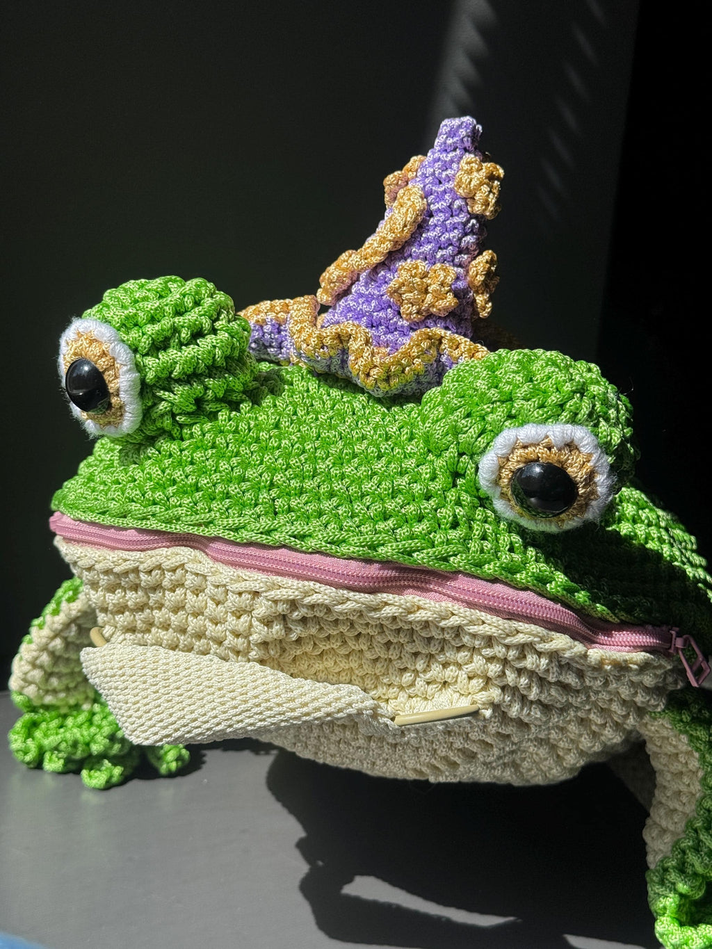 Witch Frog Backpack Crochet Bag – Handmade Frog Backpack with Witch Hat, Goblincore Backpack