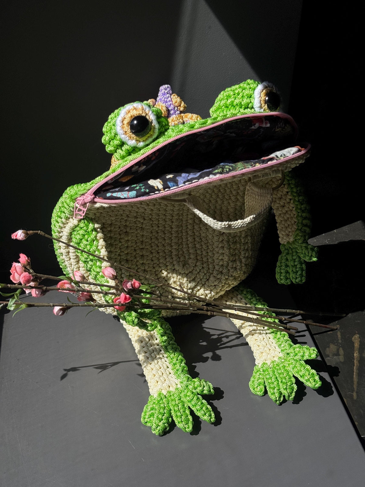 Witch Frog Backpack Crochet Bag – Handmade Frog Backpack with Witch Hat, Goblincore Backpack