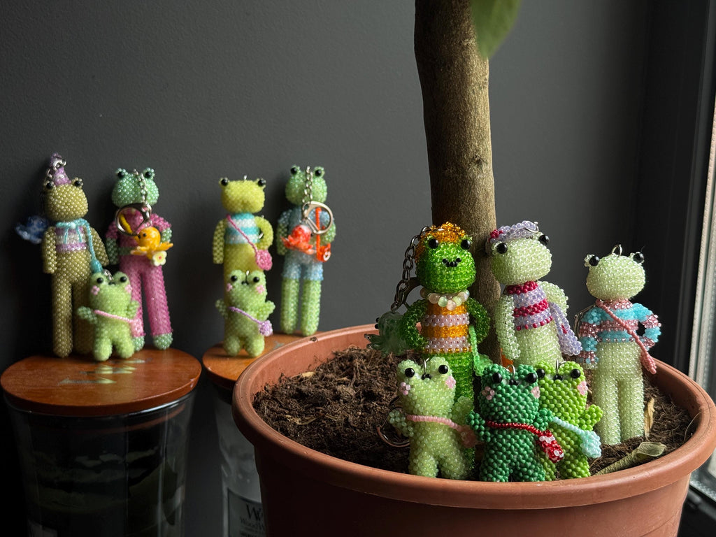 Handmade Beaded Frog Keychain, Cute Frog Charm, Frog Keyring, Gift for Frog Lovers