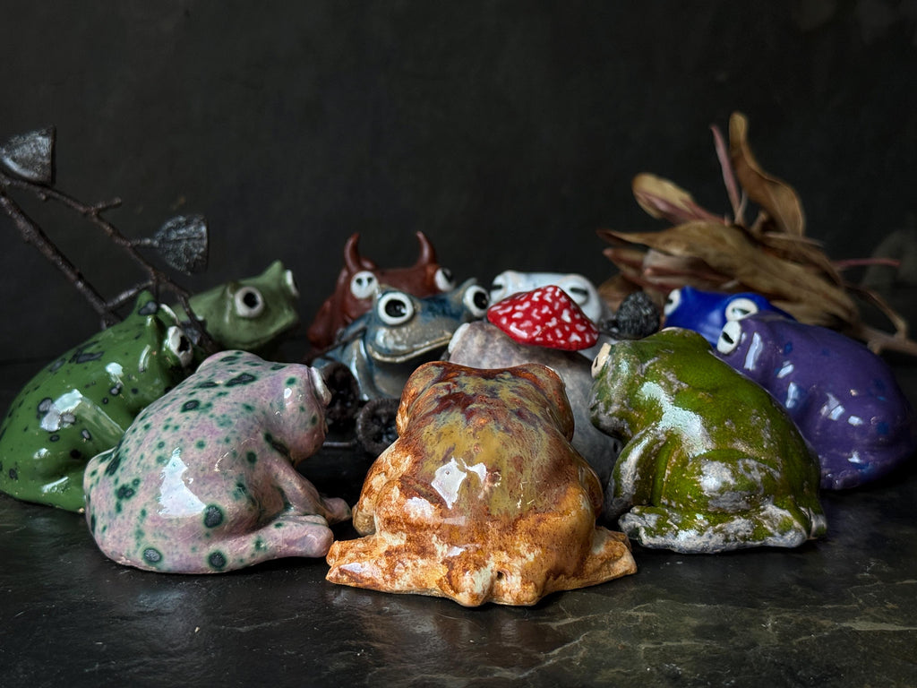 Handmade Tea Pet Frog – Ceramic Frog Figurine for Tea Ceremony, Altar & Meditation Decor