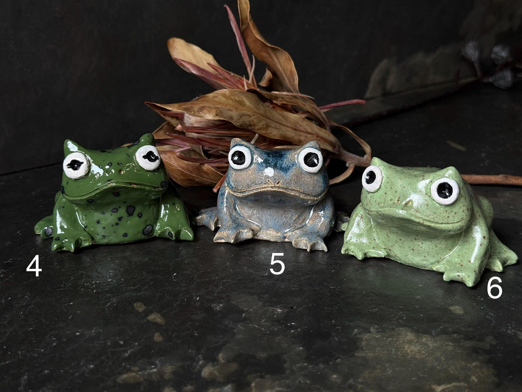 Handmade Tea Pet Frog – Ceramic Frog Figurine for Tea Ceremony, Altar & Meditation Decor