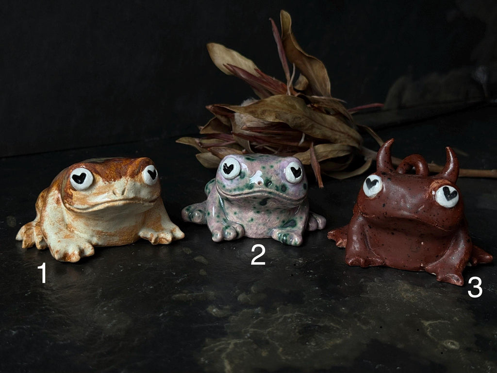 Handmade Tea Pet Frog – Ceramic Frog Figurine for Tea Ceremony, Altar & Meditation Decor