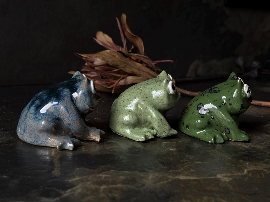 Handmade Tea Pet Frog – Ceramic Frog Figurine for Tea Ceremony, Altar & Meditation Decor