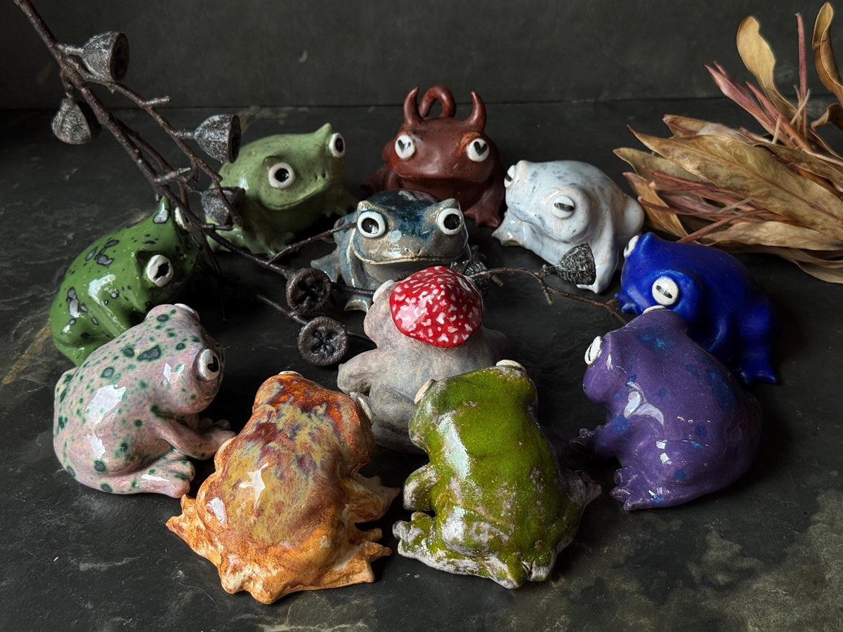 Handmade Tea Pet Frog – Ceramic Frog Figurine for Tea Ceremony, Altar & Meditation Decor