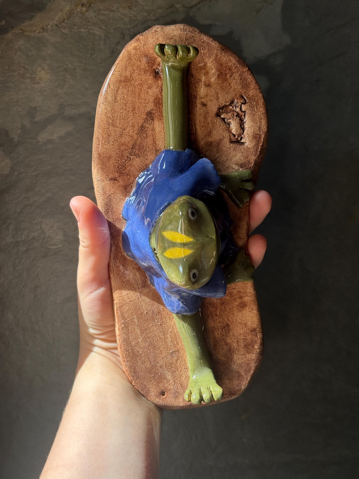 Handmade Frog Incense Holder – Zen Japanese Style Pottery | Green Frog in Kimono, Anime Inspired Ceramic Sculpture