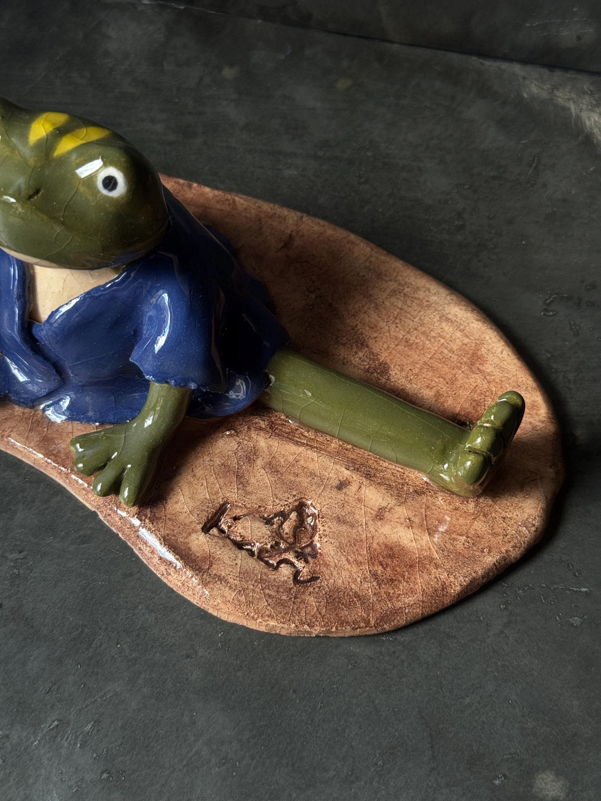 Handmade Frog Incense Holder – Zen Japanese Style Pottery | Green Frog in Kimono, Anime Inspired Ceramic Sculpture