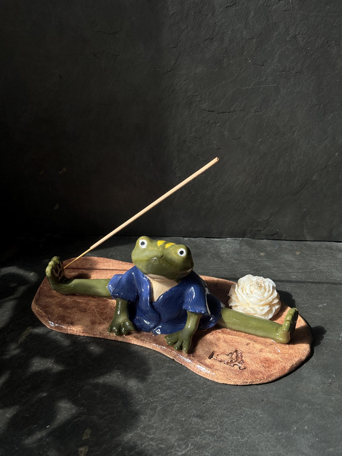 Handmade Frog Incense Holder – Zen Japanese Style Pottery | Green Frog in Kimono, Anime Inspired Ceramic Sculpture