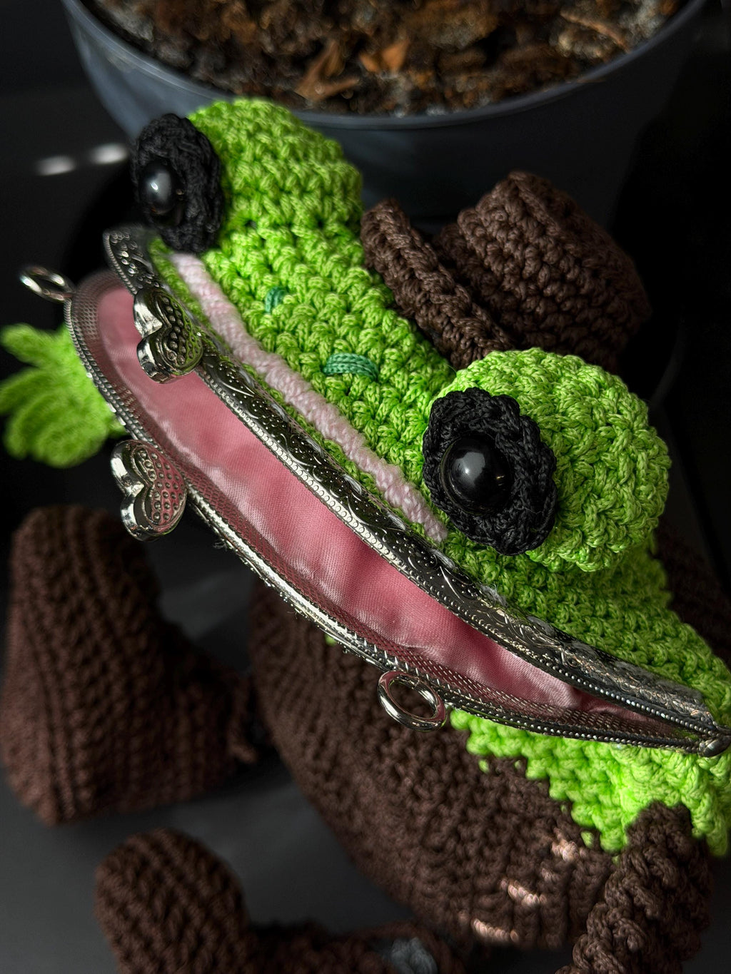 Detective Frog Crochet Bag, Frog Crossbody Purse, Handmade Frog Bag with Hat & Shoes, Cottagecore Frog Gift