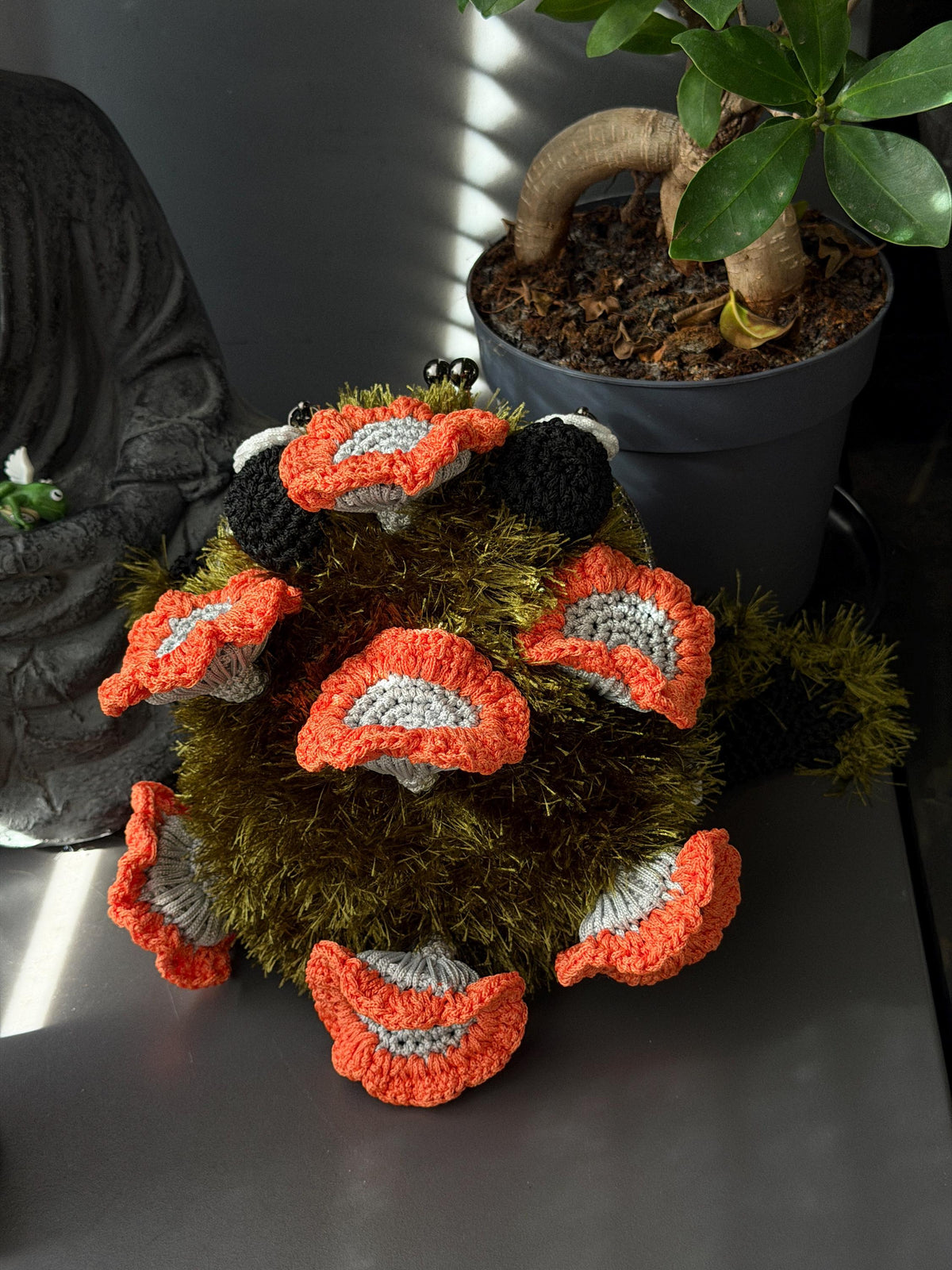 Chanterelle Mushroom Frog Bag, Crochet Frog Crossbody Bag, Mossy Forest Purse, Goblincore Cottagecore Handmade Bag