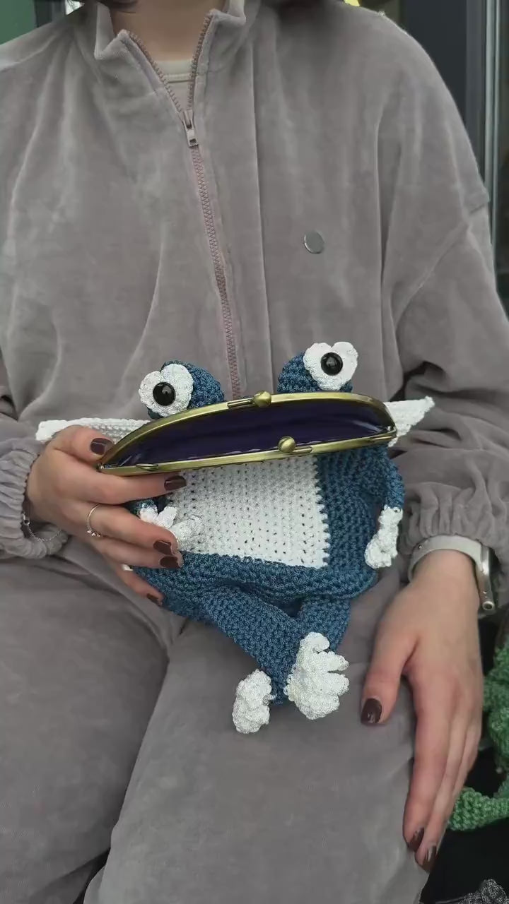 Frog Purse with Wings, Fairycore Frog Bag, Crochet Crossbody Purse, Kawaii Cottagecore Gift, Handmade Frog Bag