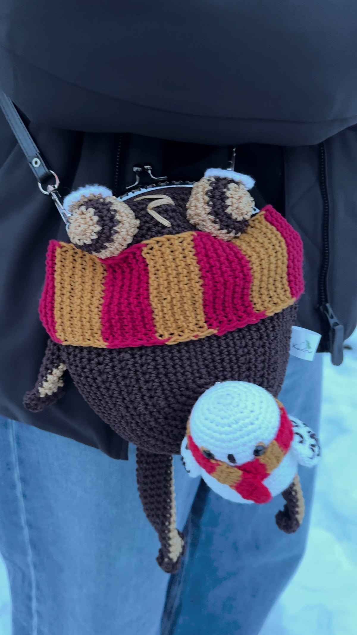 Zauberfrosch-Tasche mit abnehmbarer Schneeeule – Handgefertigte Häkel-Umhängetasche, magische Statement-Handtasche im Wald-Look